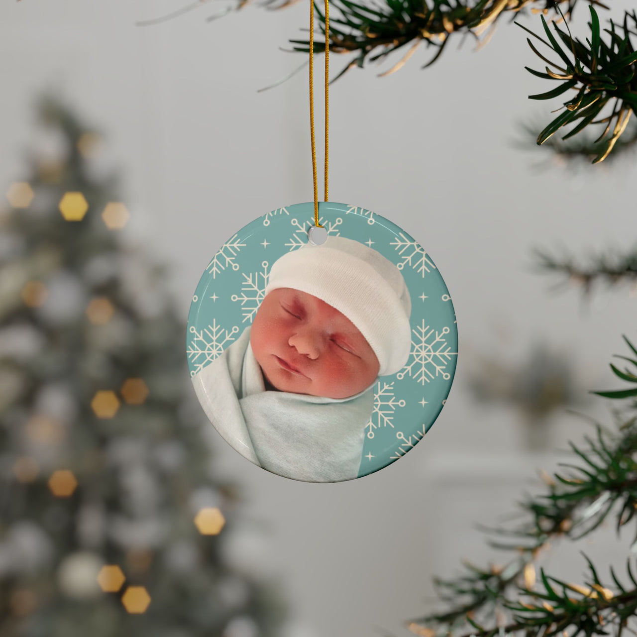 Baby's 1st Christmas Ceramic Ornament, 3" Infant Double-Sided Decorative Ornaments, New Parent Pregnancy Baby Shower Holiday Gift